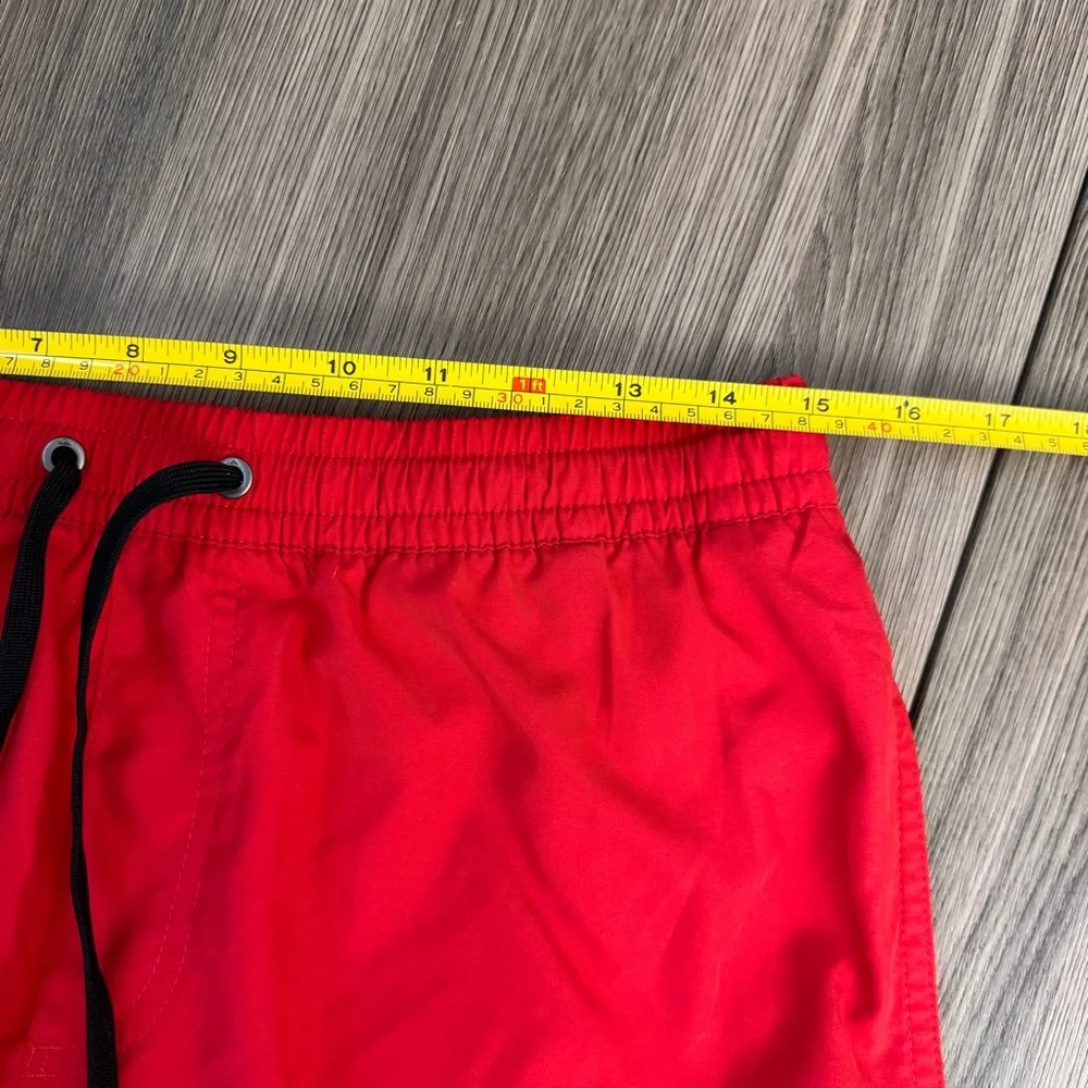 Quiksilver Red Swim Trunks Men’s Medium Board Shorts Lined Inseam: 7”